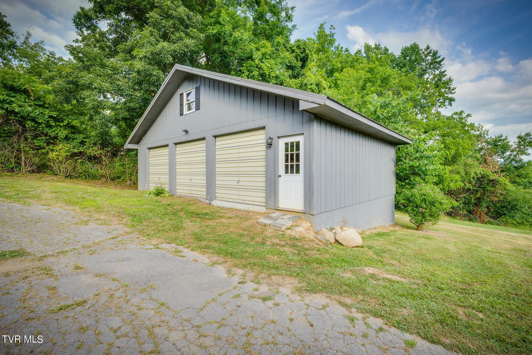 220 Slagle Road Elizabethton, TN 37643 - Photo 57 of 69 052