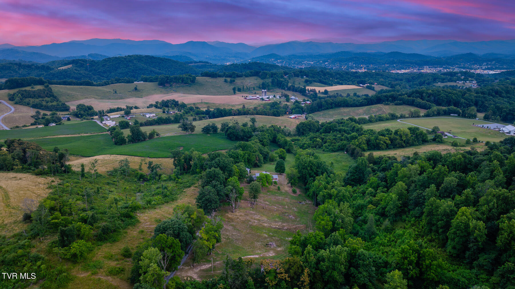 220 Slagle Road Elizabethton, TN 37643 - Photo 68 of 69 202