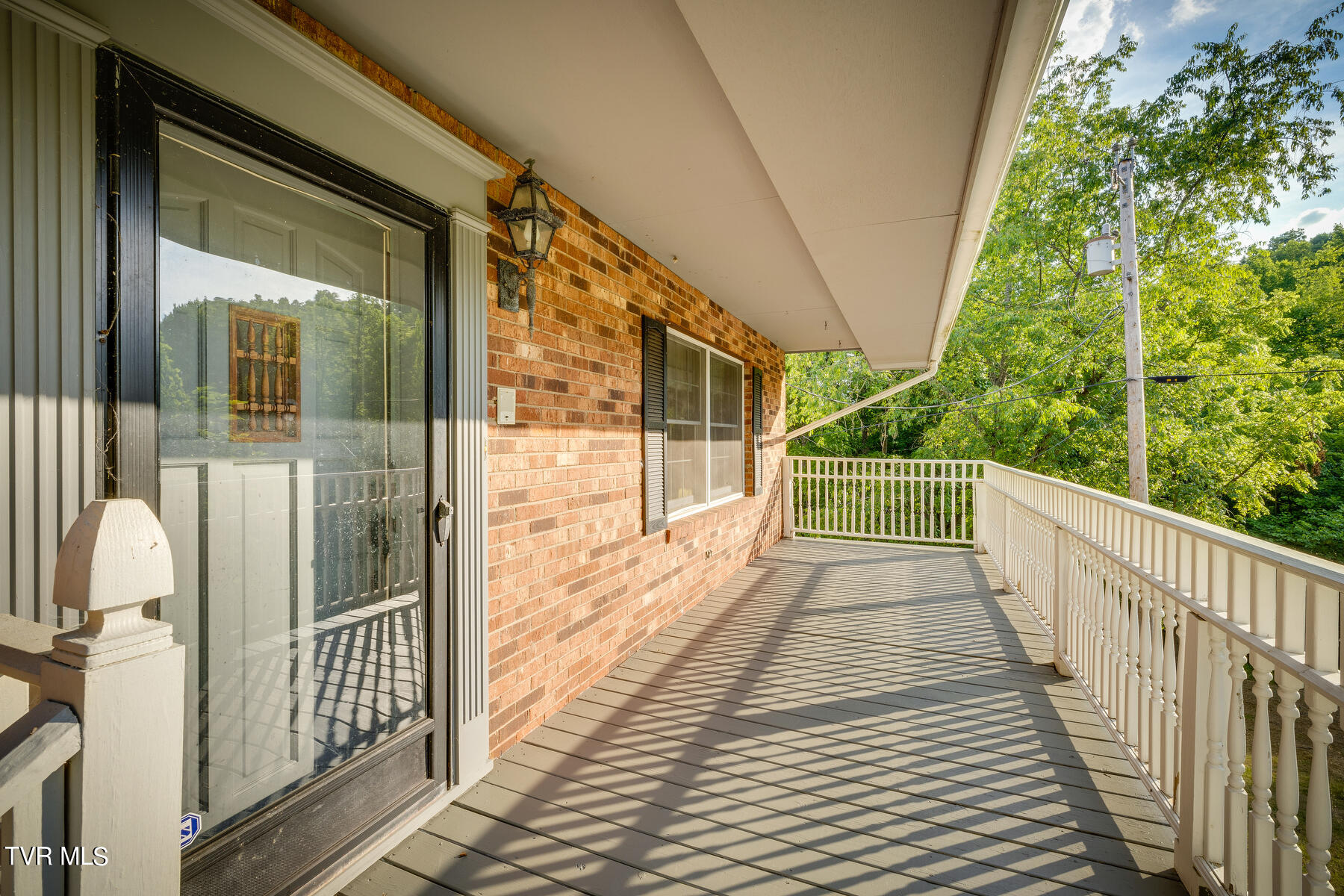 220 Slagle Road Elizabethton, TN 37643 - Photo 7 of 69 004