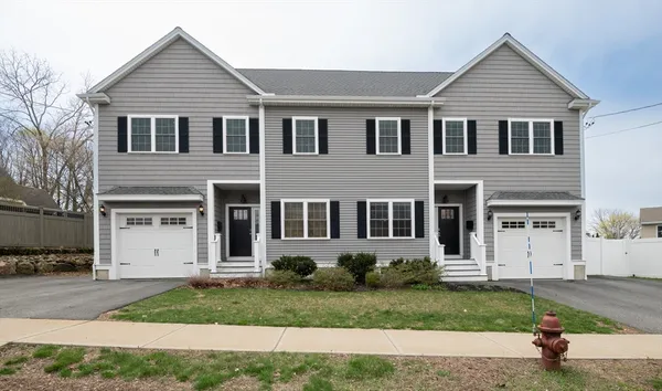 $929,000 | 102 William Street, Unit B, Stoneham, MA 02180