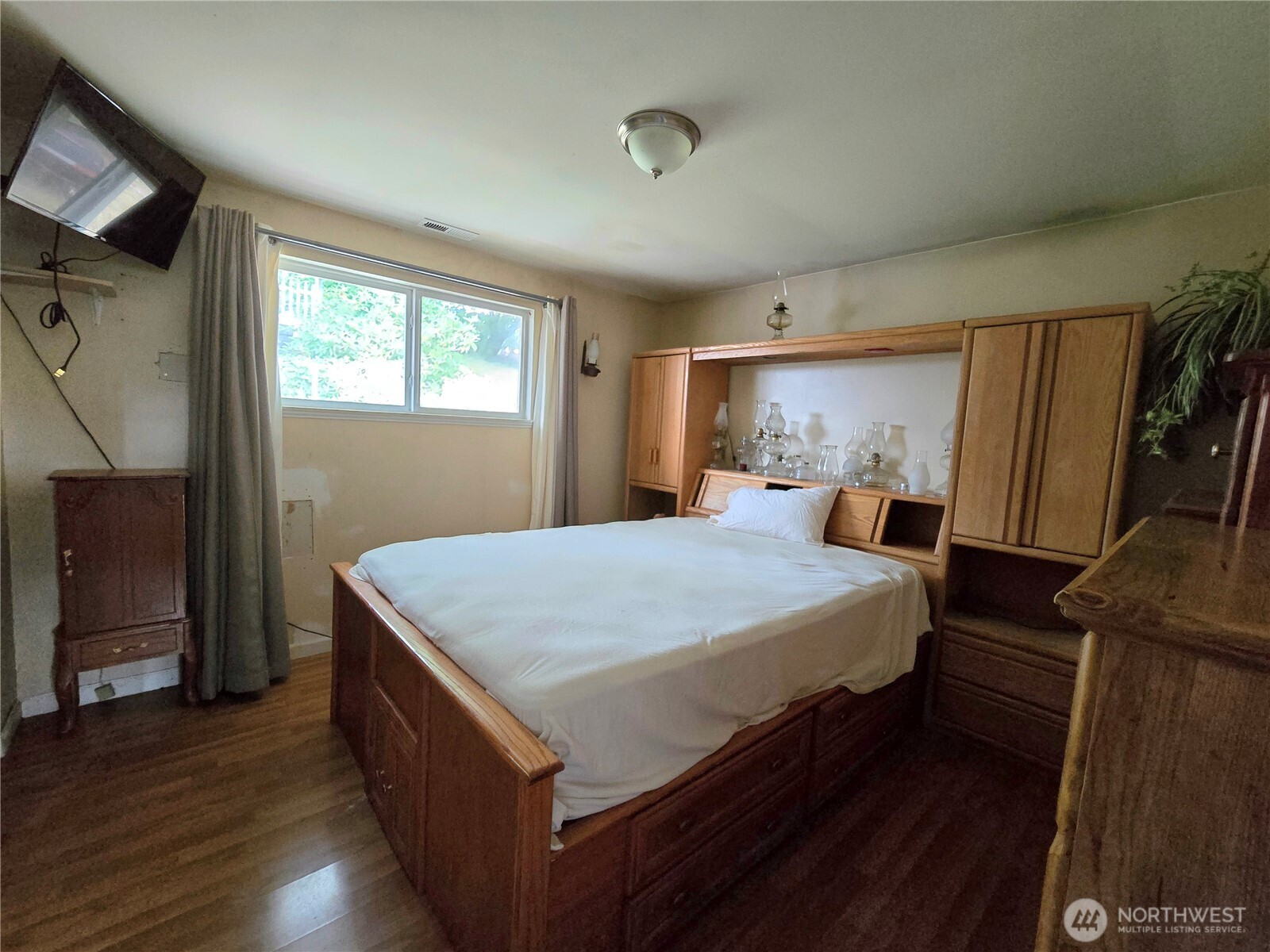 2216 Pershing Street Aberdeen, WA 98520 - Photo 14 of 37 Gallery Image 14