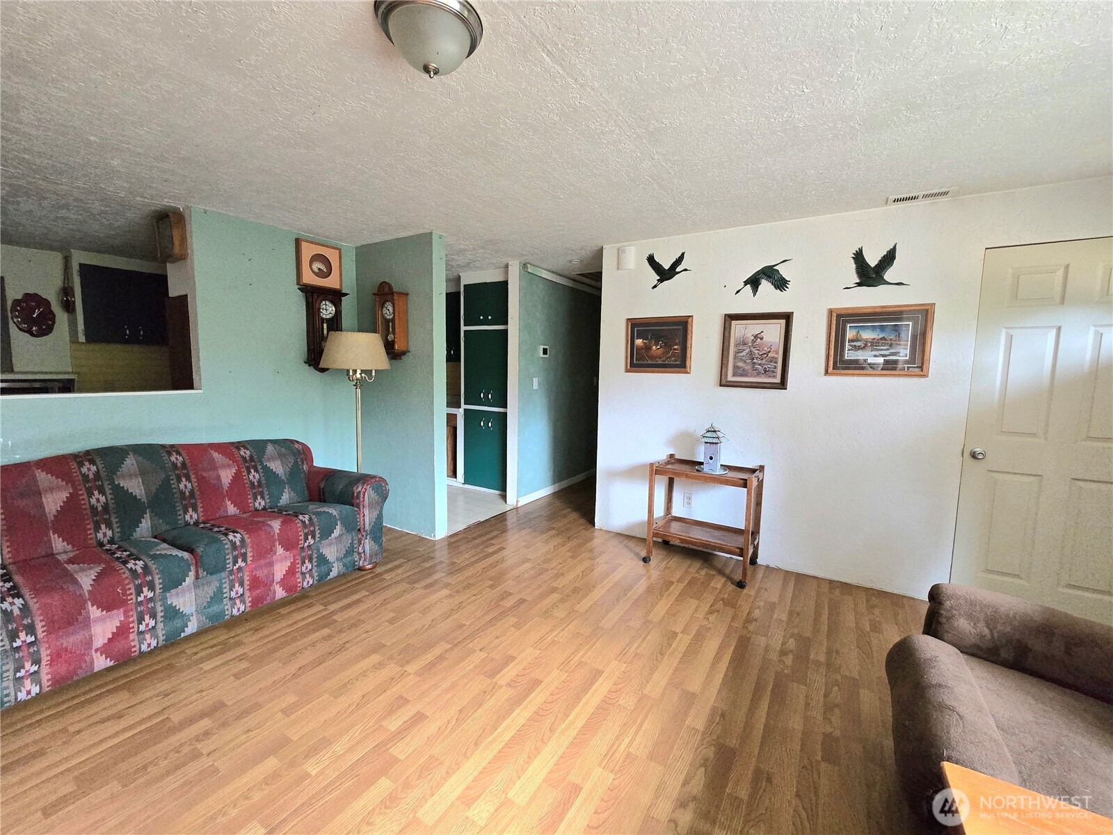 2216 Pershing Street Aberdeen, WA 98520 - Photo 5 of 37 Gallery Image 5