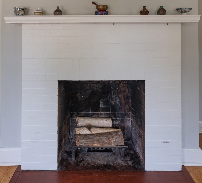 23 Wellesley Road Holyoke, MA 01040 - Photo 8 of 25 Gallery Image 8