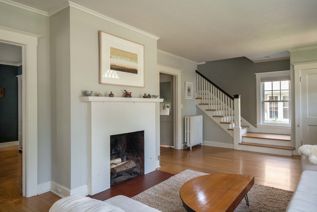 23 Wellesley Road Holyoke, MA 01040 - Photo 9 of 25 Gallery Image 9