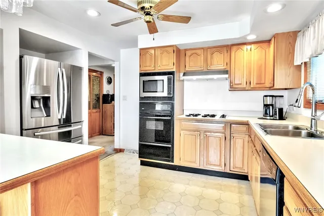 $900,000 | 3976 Southwestern Boulevard, Orchard Park, NY 14127