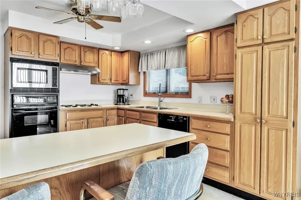 $900,000 | 3976 Southwestern Boulevard, Orchard Park, NY 14127