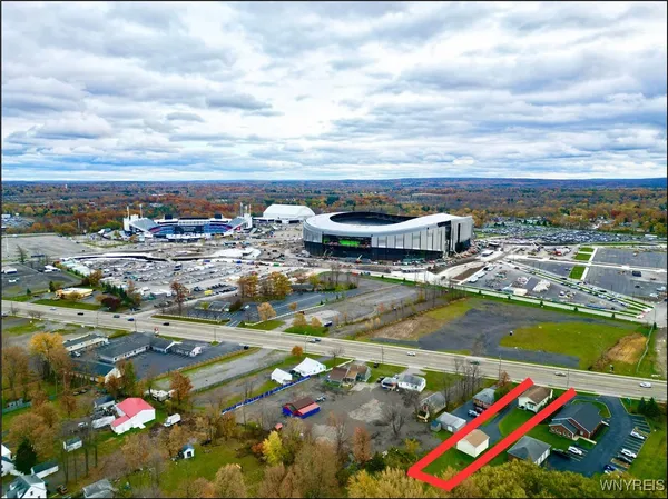 $900,000 | 3976 Southwestern Boulevard, Orchard Park, NY 14127