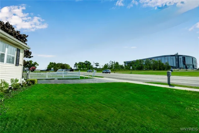 $900,000 | 3976 Southwestern Boulevard, Orchard Park, NY 14127