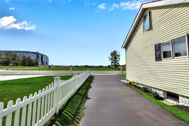 $900,000 | 3976 Southwestern Boulevard, Orchard Park, NY 14127