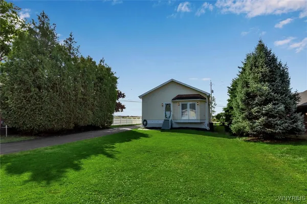 $900,000 | 3976 Southwestern Boulevard, Orchard Park, NY 14127