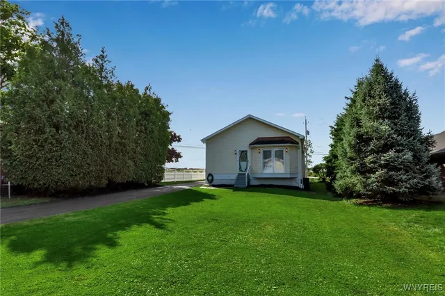 $900,000 | 3976 Southwestern Boulevard, Orchard Park, NY 14127