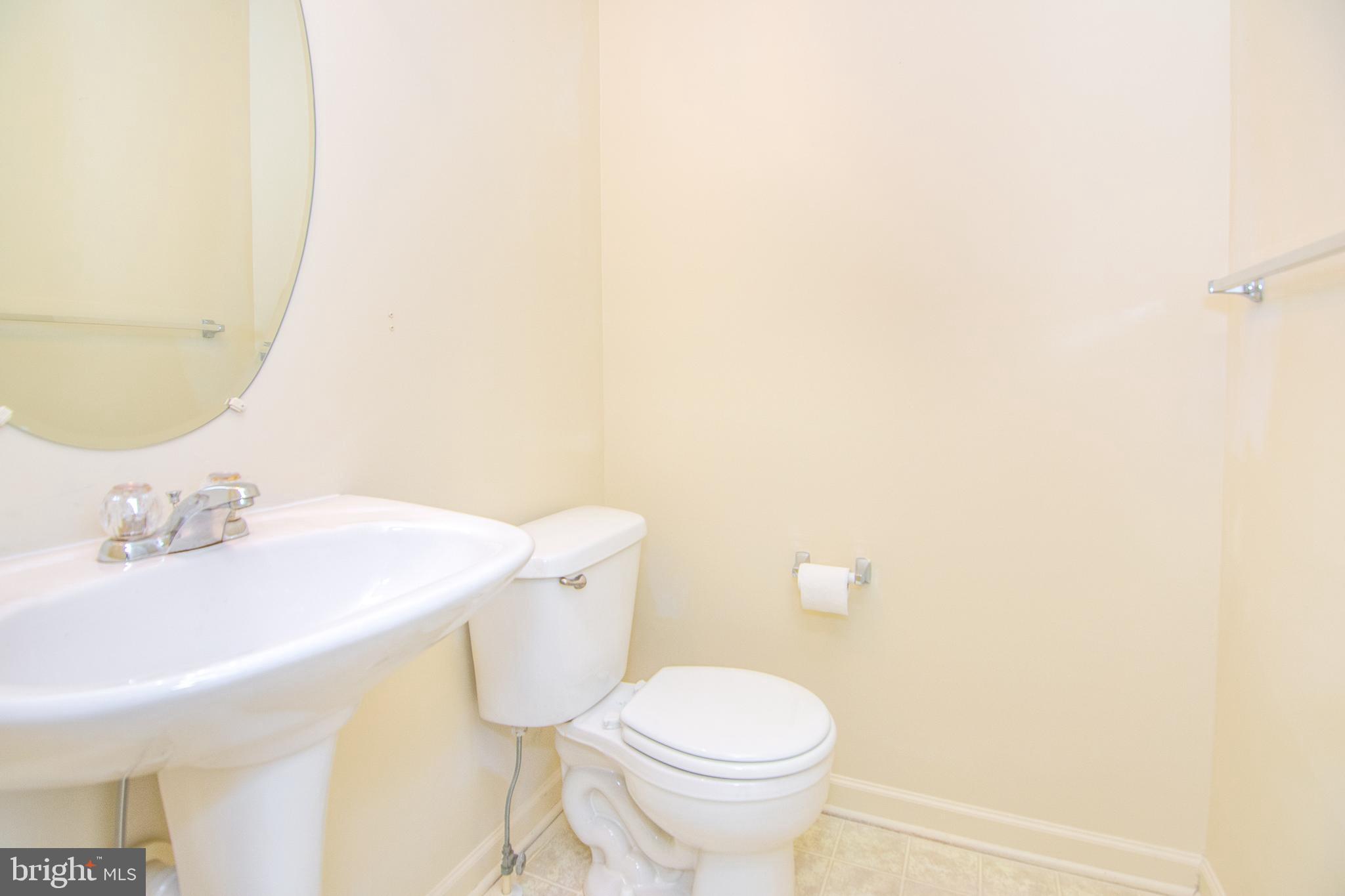 1004 Hickam Road Baltimore, MD 21220 - Photo 8 of 27
