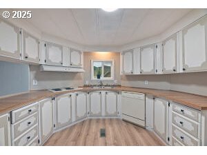 1330 Glenbrook Loop Road Riddle, OR 97469 - Photo 12 of 26