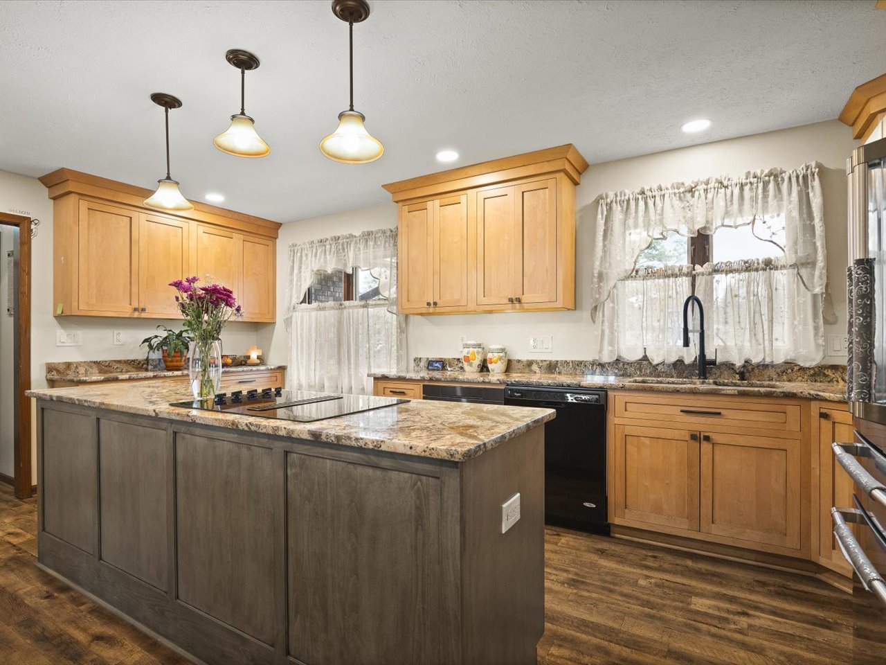 6531 Shadow Ridge Road Rockford, IL 61107 - Photo 6 of 28 Gallery Image 6