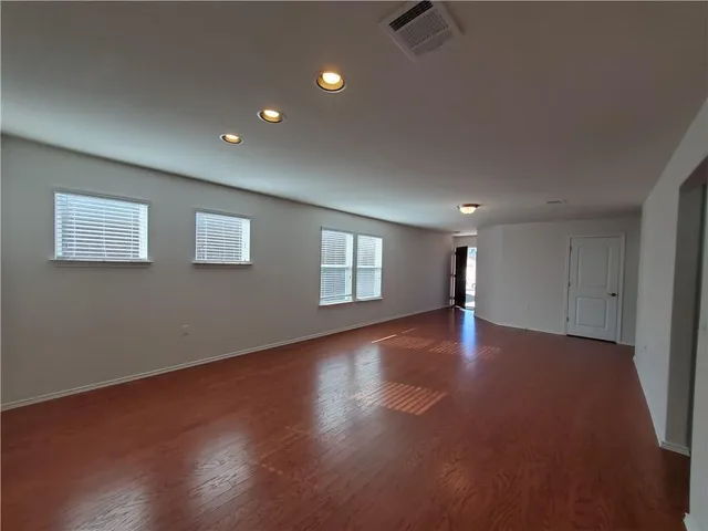 $2,300 | 206 Paint Creek Lane, Georgetown, TX 78633