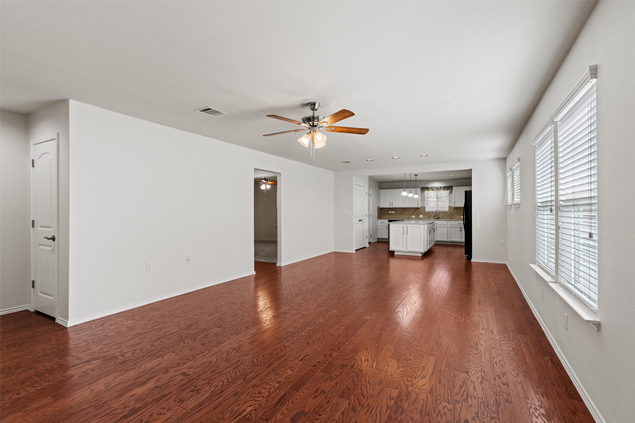 206 Paint Creek Lane Georgetown, TX 78633 - Photo 4 of 30