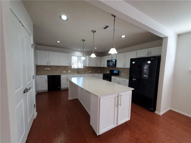 $2,300 | 206 Paint Creek Lane, Georgetown, TX 78633