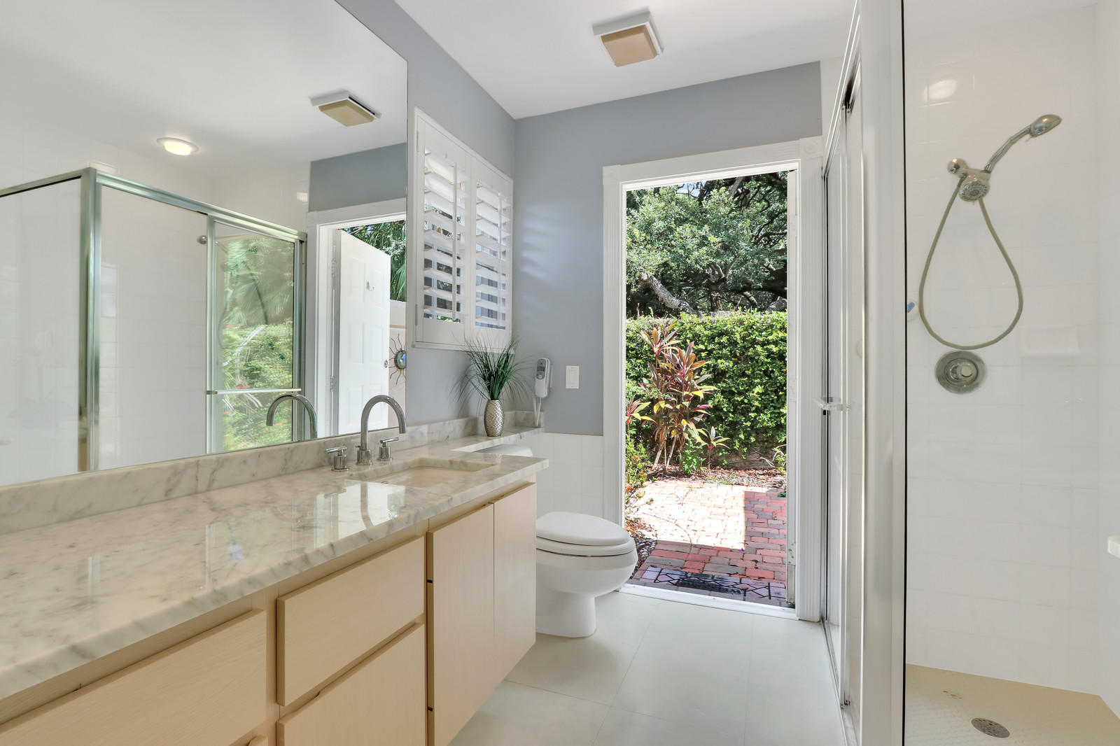 4067 Grove Point Road Palm Beach Gardens, FL 33410 - Photo 16 of 21 15_Images_15_of_20_mls