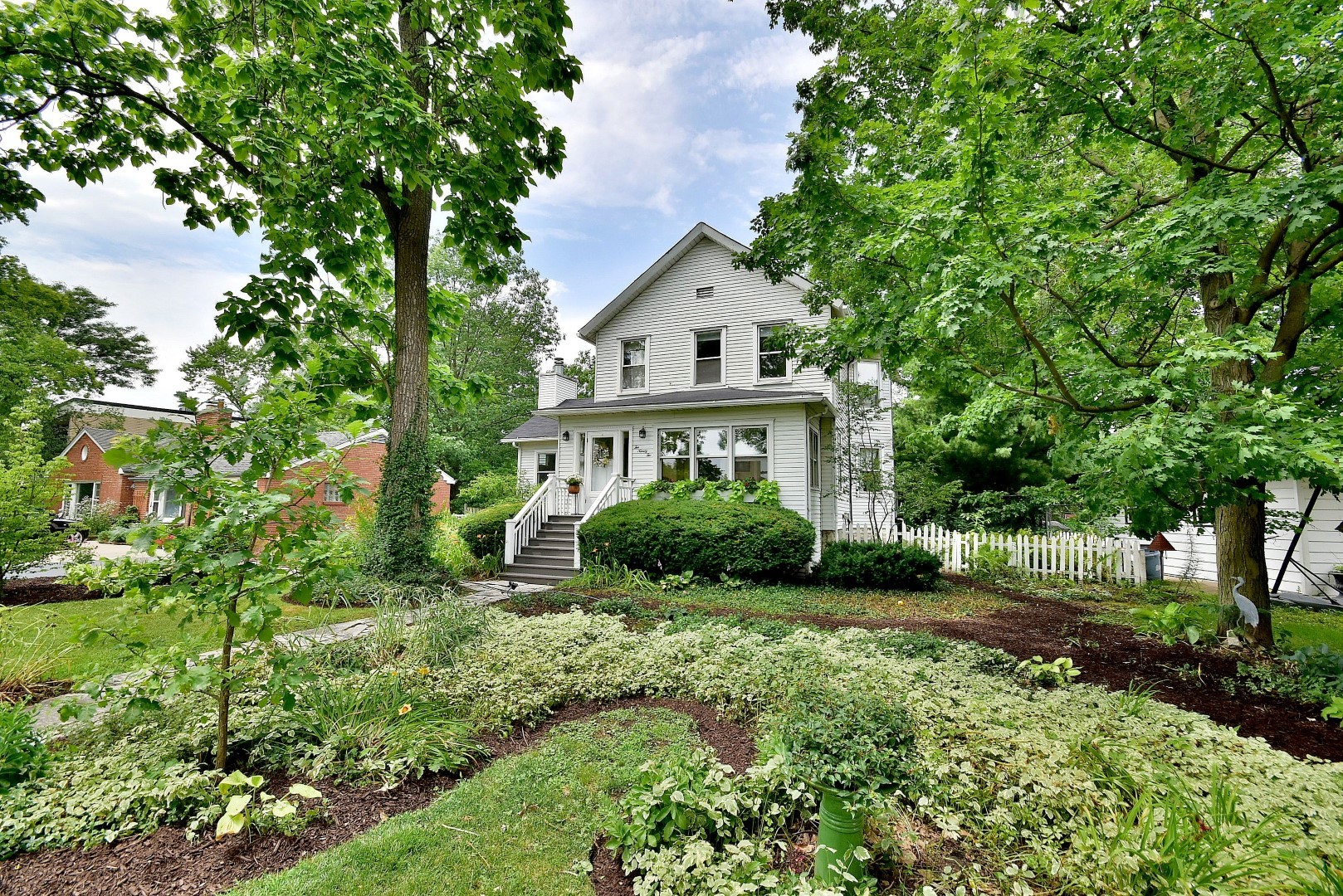 292 Fairbank Road Riverside, IL 60546 - Photo 15 of 33
