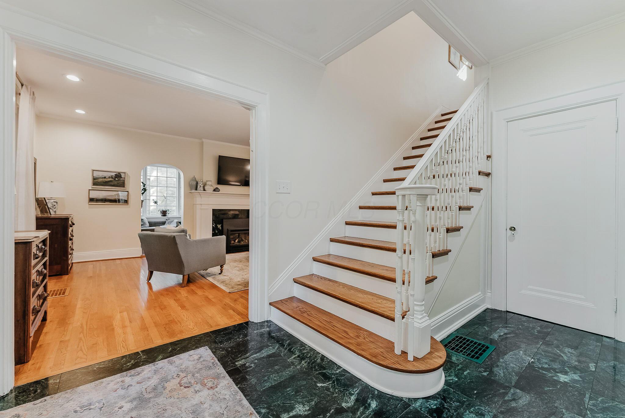 2409 Sherwood Road Bexley, OH 43209 - Photo 24 of 70 Stairs