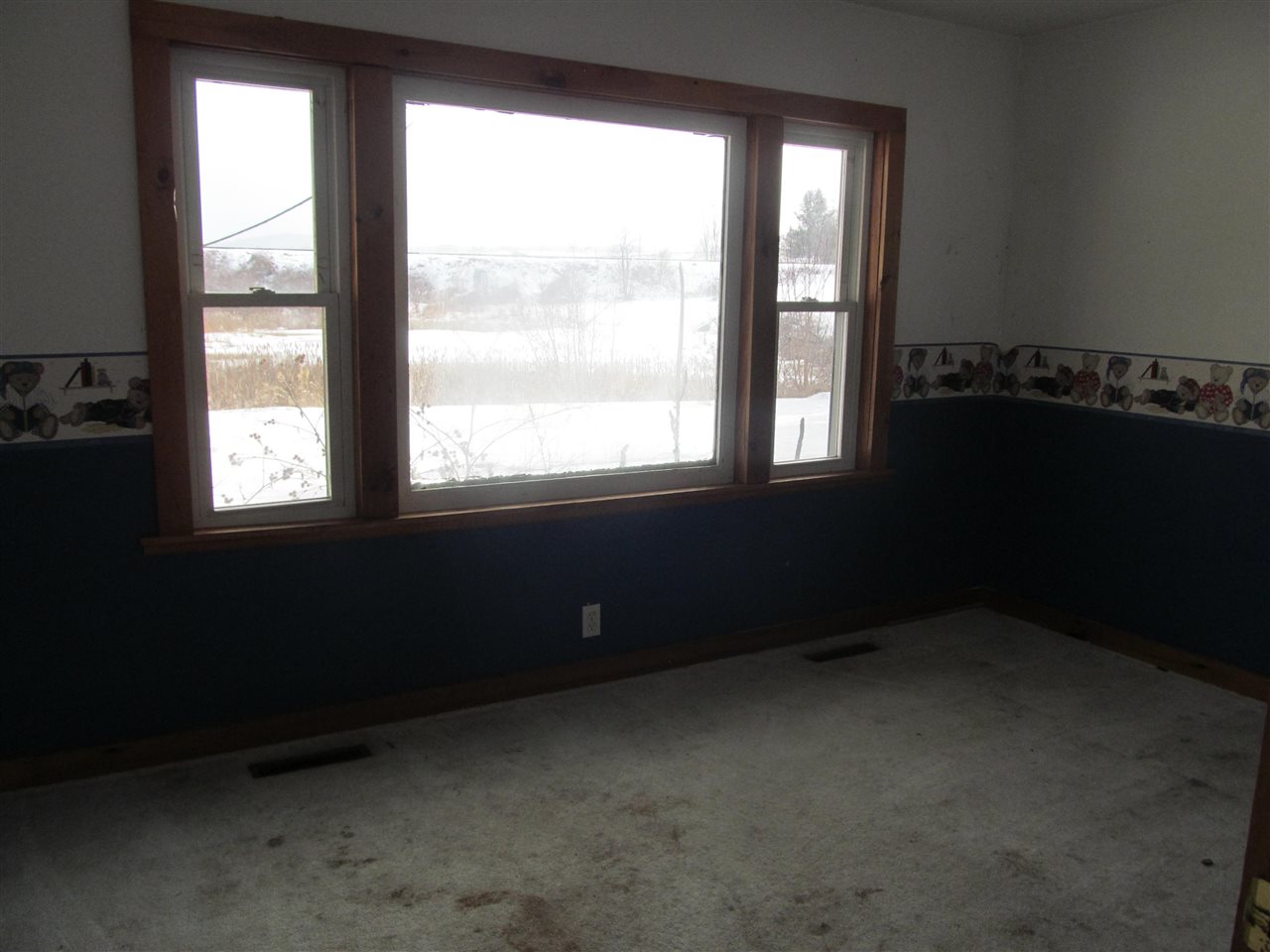47 Cross Road Newport Town, VT 05857 - Photo 10 of 14 Gallery Image 10