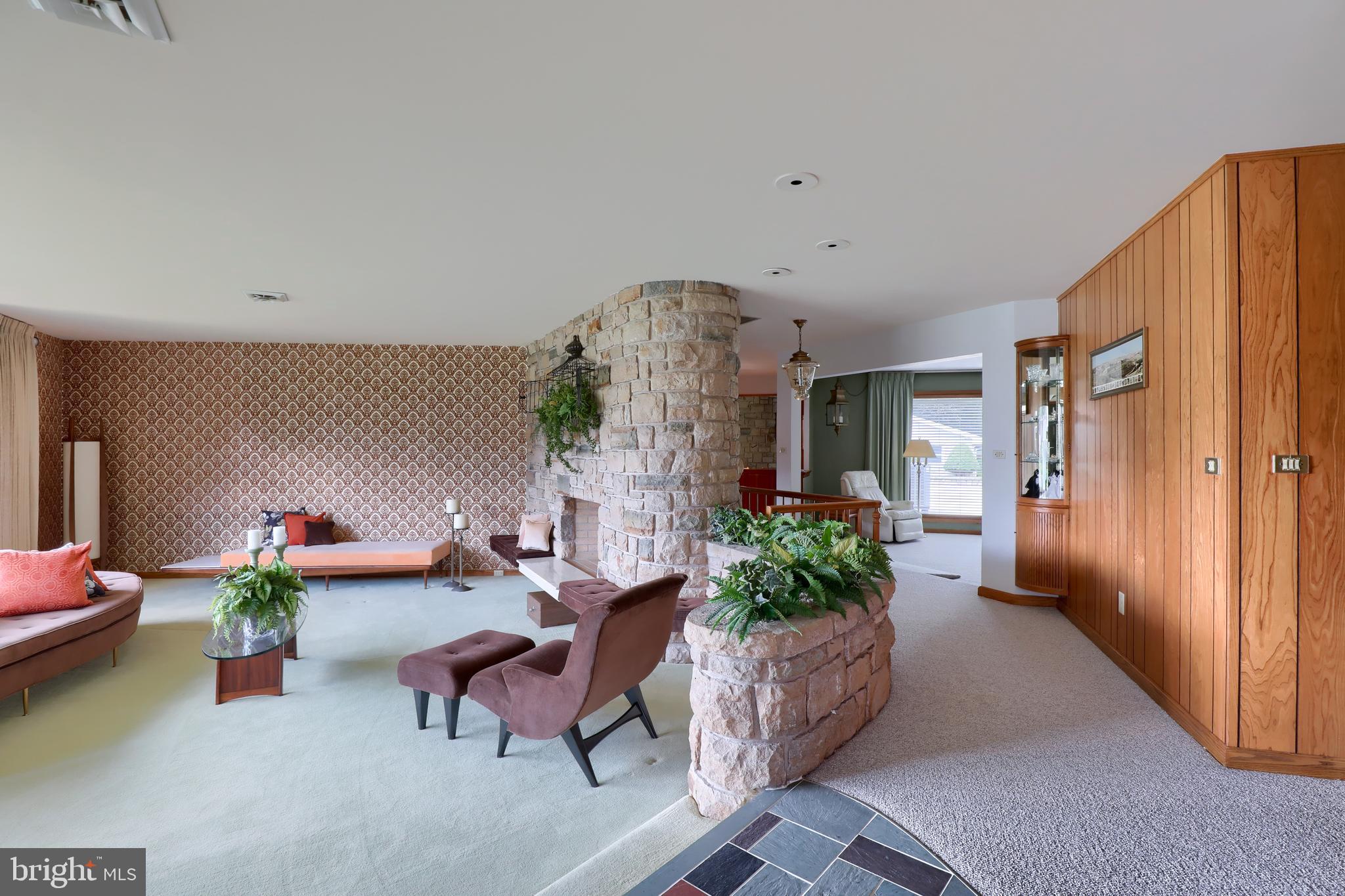 427 Maple Avenue Hershey, PA 17033 - Photo 5 of 44