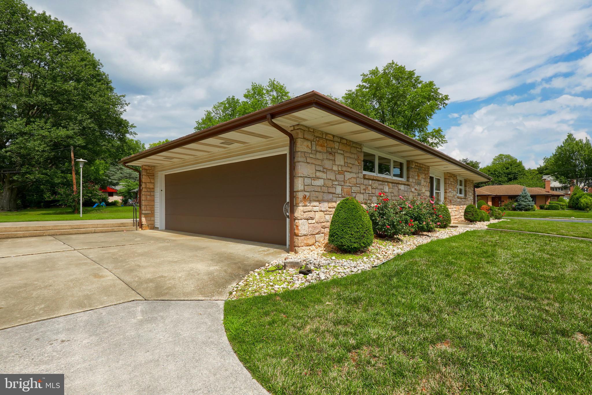 427 Maple Avenue Hershey, PA 17033 - Photo 42 of 44