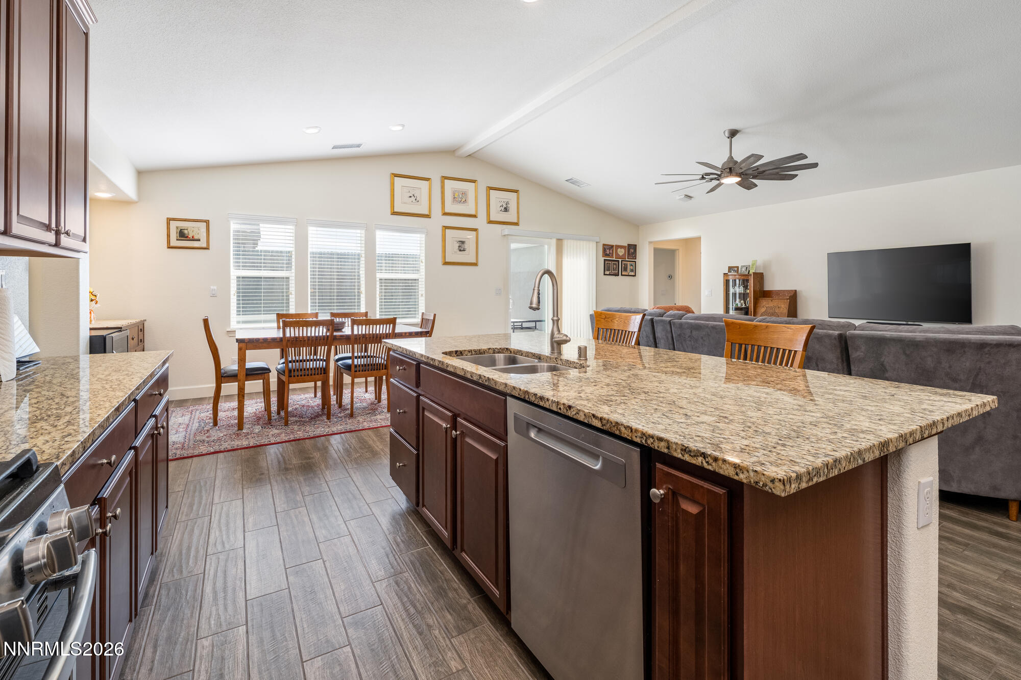 7021 Saddlehorn Road Carson City, NV 89701 - Photo 3 of 38 7021 saddlehorn-18