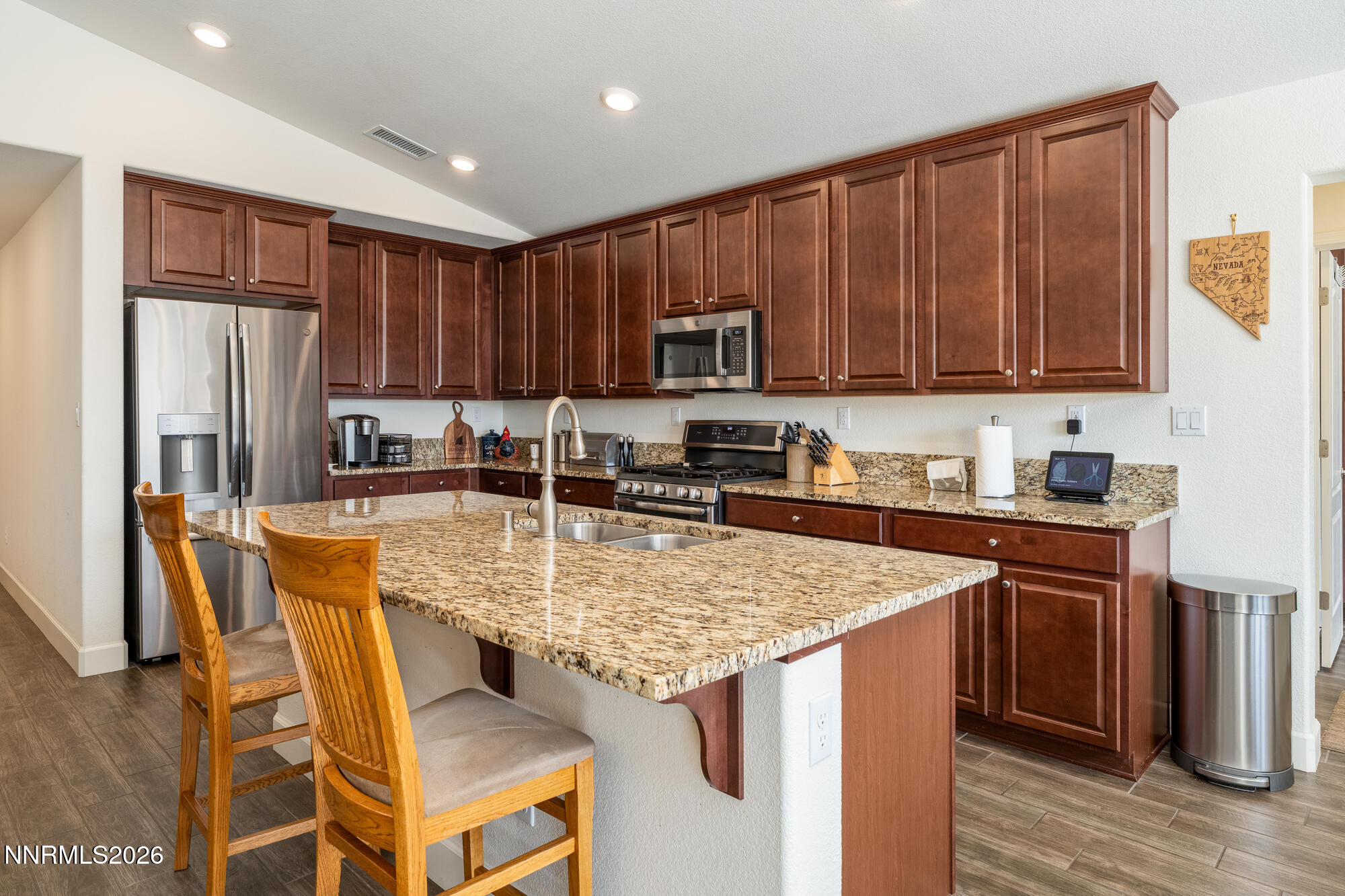 7021 Saddlehorn Road Carson City, NV 89701 - Photo 5 of 38 7021 saddlehorn-14