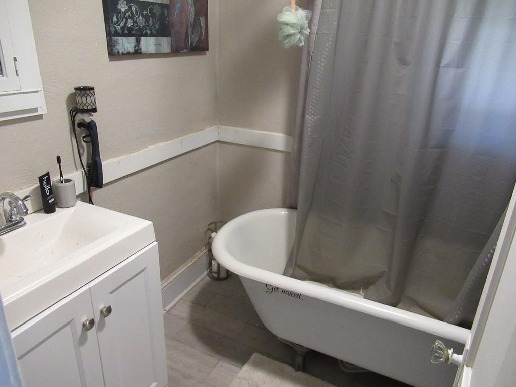 104 Rollins Street Springfield, MA 01109 - Photo 11 of 20 Gallery Image 11