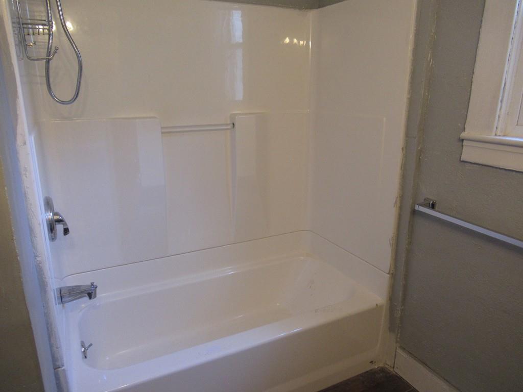 104 Rollins Street Springfield, MA 01109 - Photo 16 of 20 Gallery Image 16