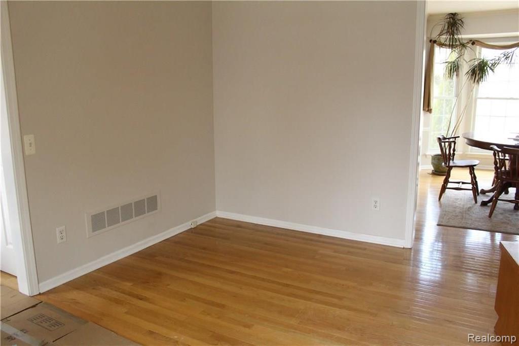 1190 Harvard Drive Rochester Hills, MI 48307 - Photo 11 of 24
