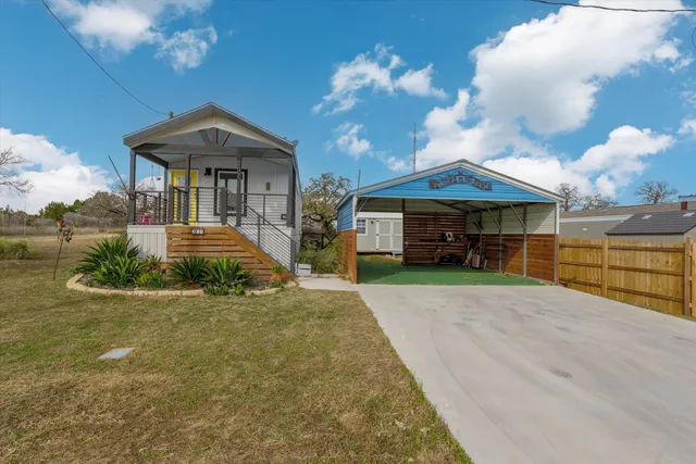 $1,400 | 307 Lnb Street, Buchanan Dam, TX 78609