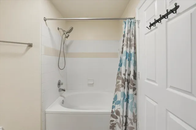 $170,000 | 2801 Chancellorsville Drive, Unit 1233, Tallahassee, FL 32312