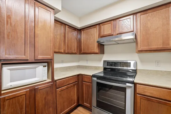 $158,500 | 2801 Chancellorsville Drive, Unit 1233, Tallahassee, FL 32312