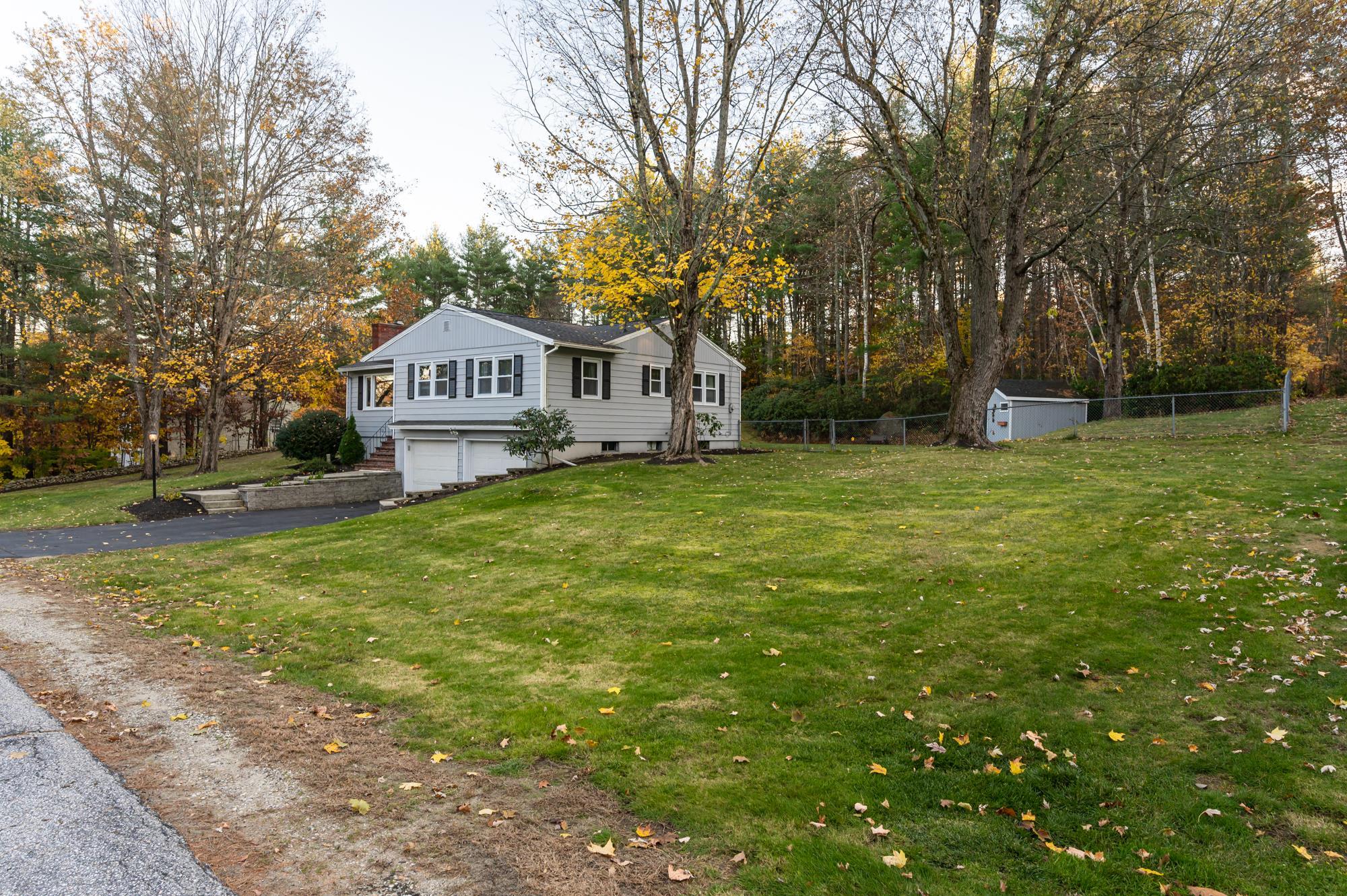 40 Briar Road Bedford, NH 03110 - Photo 3 of 40