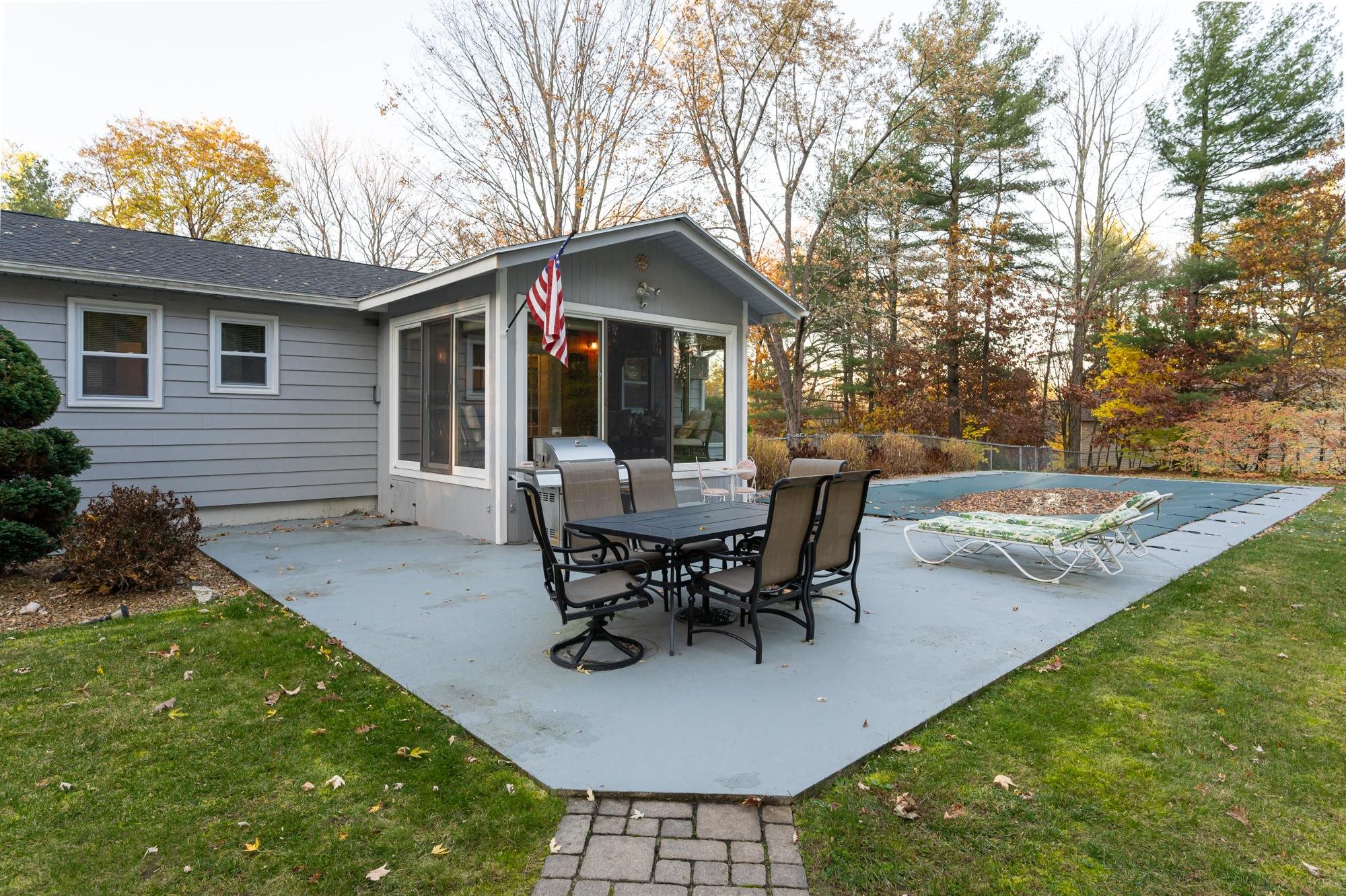 40 Briar Road Bedford, NH 03110 - Photo 4 of 40