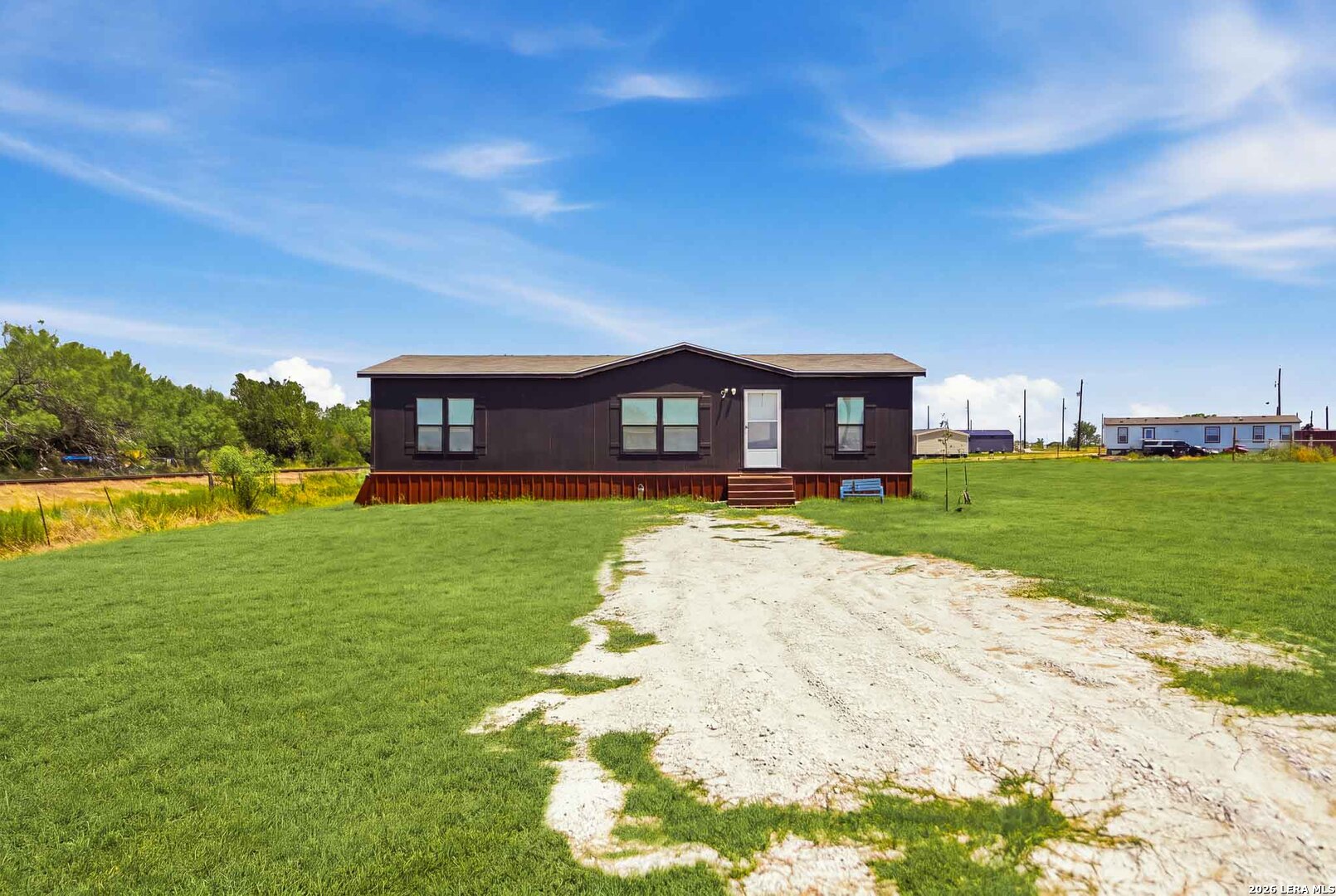 17106 Griffin Road Atascosa, TX 78002 - Photo 2 of 35 Gallery Image 2