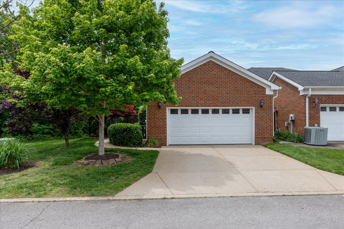 640 Springlake Drive Franklin, TN 37064 - Photo 29 of 36