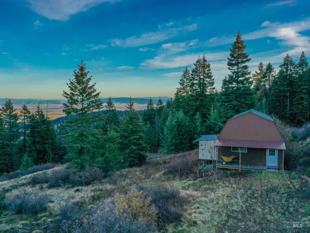 $279,000 | 624 Radar Road, Cottonwood, ID 83522