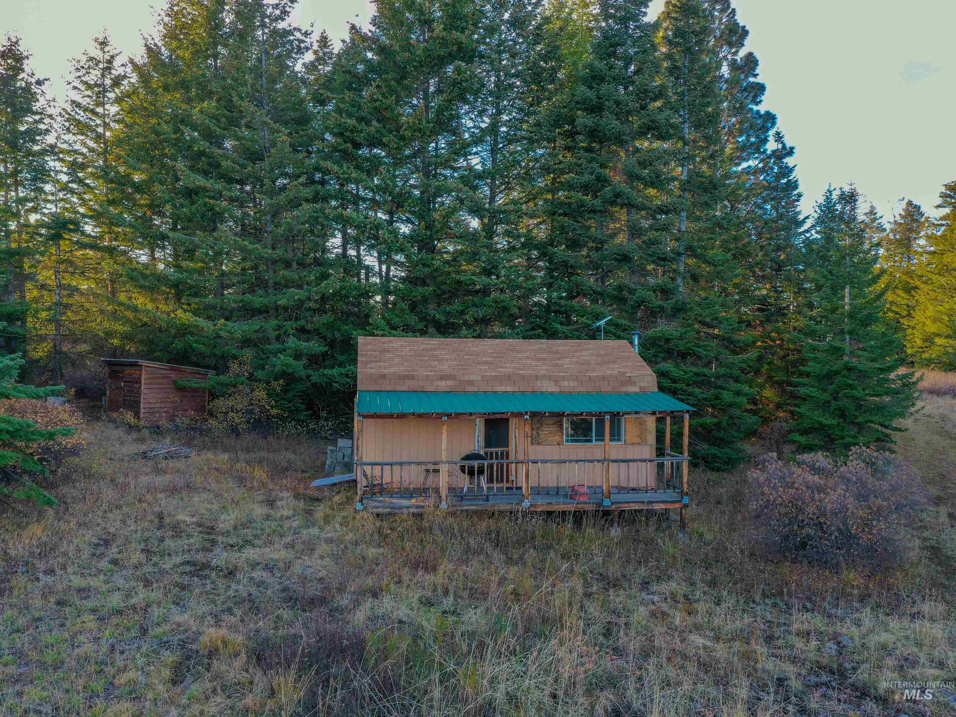 624 Radar Road Cottonwood, ID 83522 - Photo 3 of 38