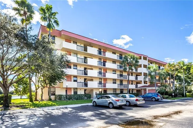 $219,000 | 2907 Carambola Circle South, Unit 206, Pompano Beach, FL 33066