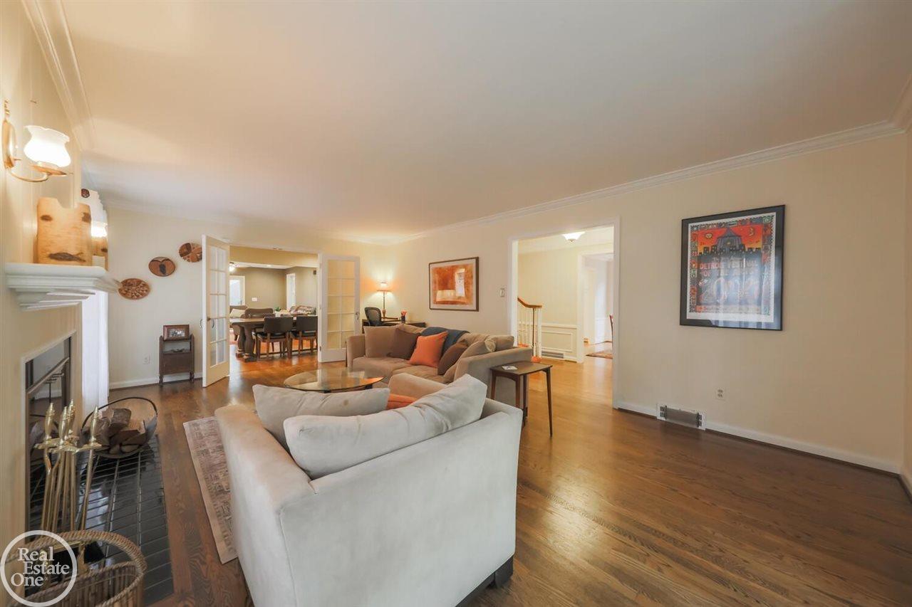 1208 Audubon Road Grosse Pointe, MI 48230 - Photo 7 of 38 50061752-6.JPG