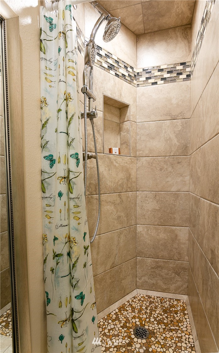 2563 Yew Street Road Bellingham, WA 98229 - Photo 21 of 31 Gallery Image 21