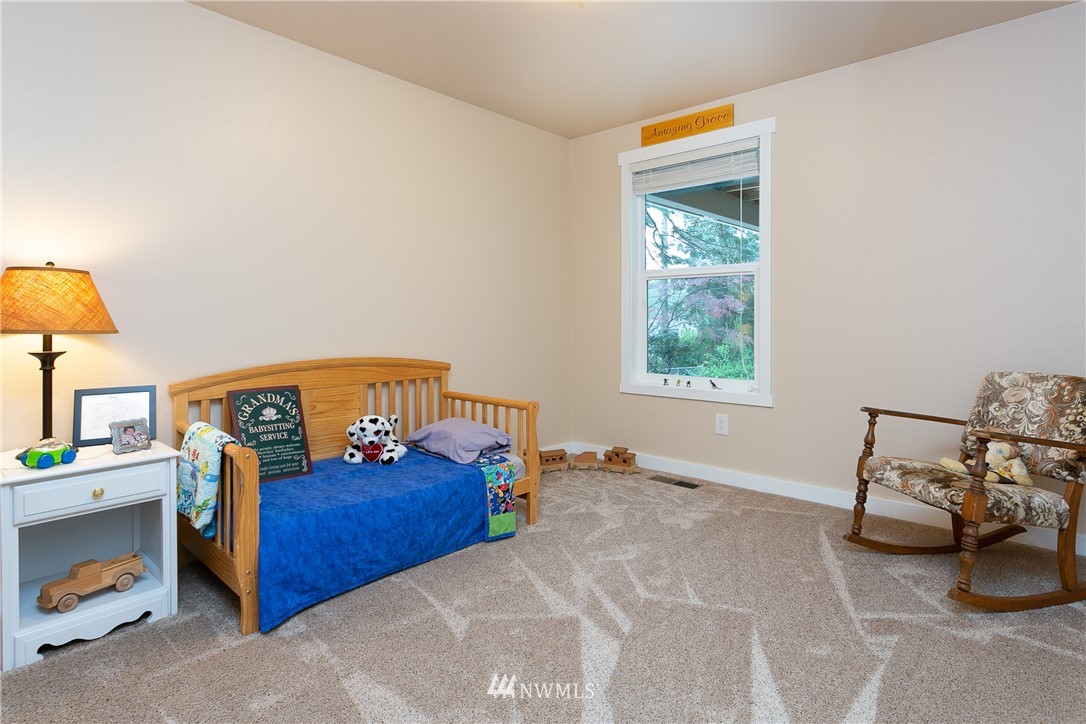 2563 Yew Street Road Bellingham, WA 98229 - Photo 23 of 31 Gallery Image 23
