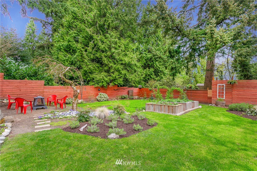 2563 Yew Street Road Bellingham, WA 98229 - Photo 30 of 31 Gallery Image 30