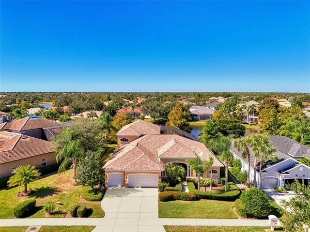 $939,000 | 6610 Coopers Hawk Court, Lakewood Ranch, FL 34202