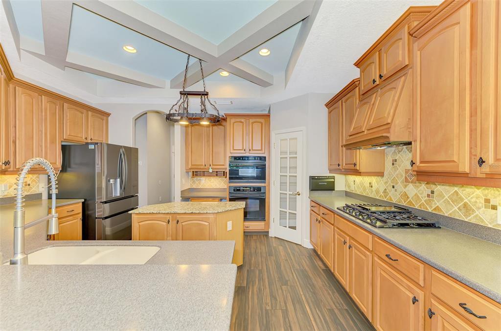 6610 Coopers Hawk Court Lakewood Ranch, FL 34202 - Photo 33 of 97