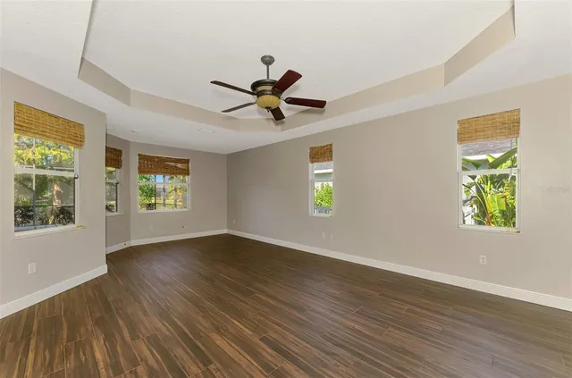 $939,000 | 6610 Coopers Hawk Court, Lakewood Ranch, FL 34202