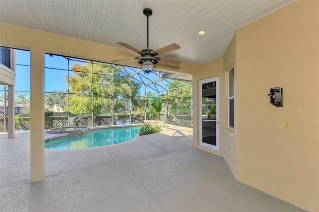 $939,000 | 6610 Coopers Hawk Court, Lakewood Ranch, FL 34202